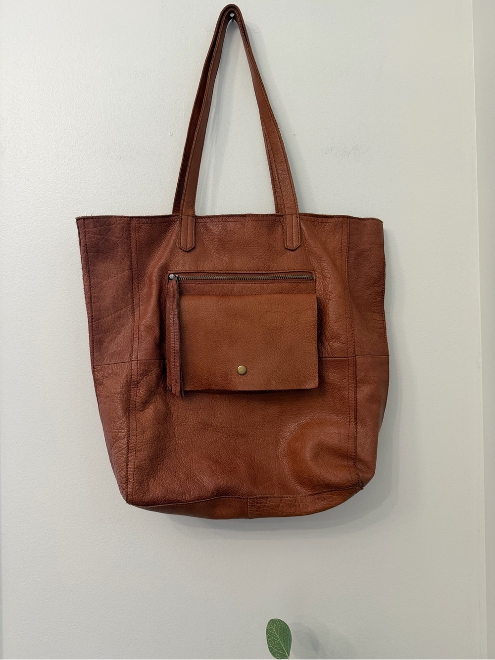 DAY & MOOD Heather Tote Bag  Brown Leather with Front Pocket